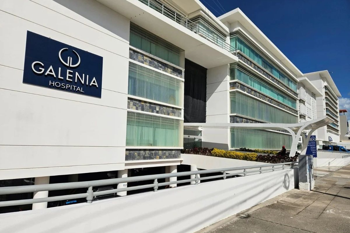 Hospital Galenia Cancún — exterior view of the entrance